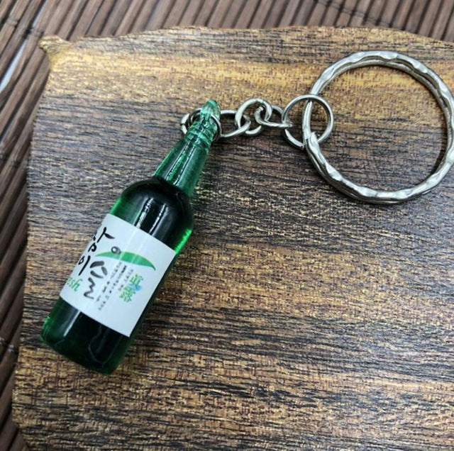 2019 New Women/Men's Fashion Handmade Resin Mineral water bottles Wine Bottle Key Chains Key Rings Alloy Charms Gifts Wholesale